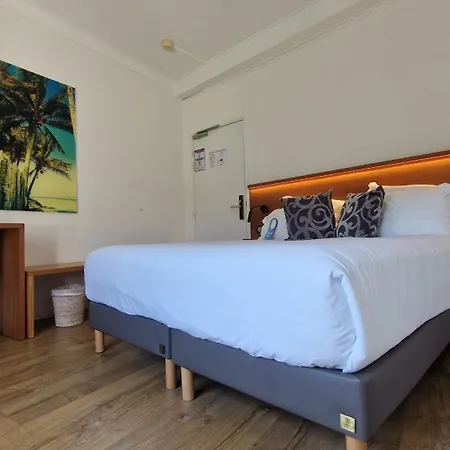 B Hotel 3*