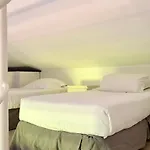Hotel B 3*
