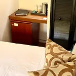 B Hotel