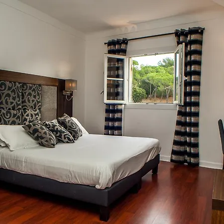 B Hotel 3*